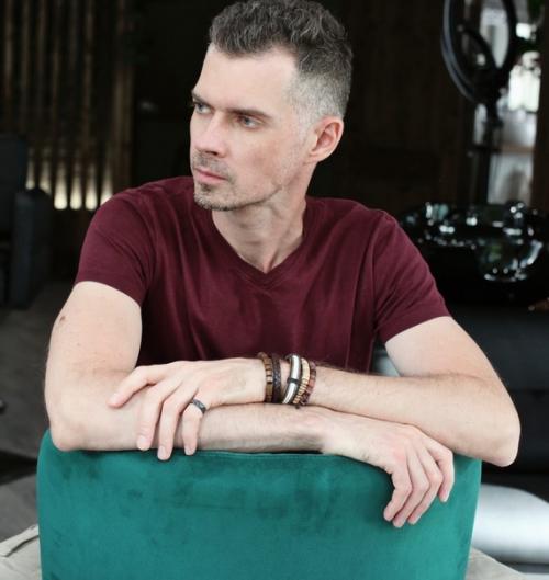 Преображала Кирилла Попова, владельца компании Yard. 01