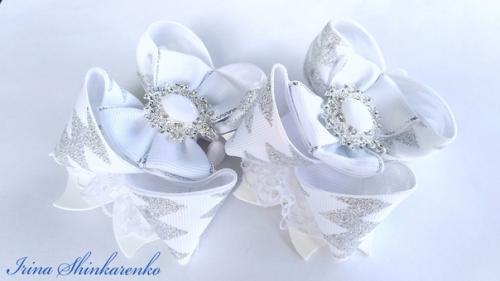 Белые, нарядные, праздничные, пышные бантики в наличии! 02