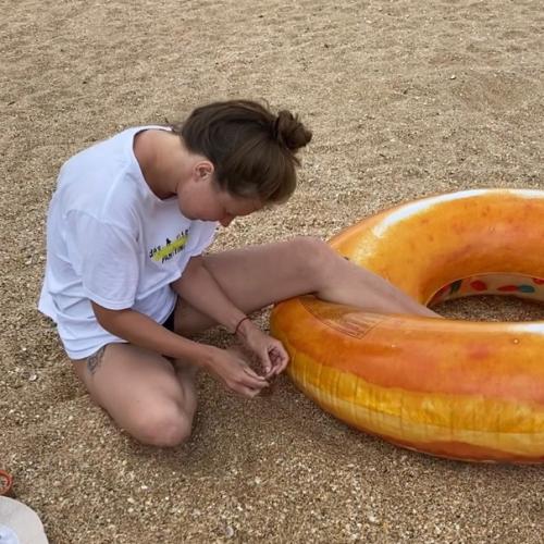 Всегда так интересно, как у людей с отпуска много фото, где они красивые, а точнее идеальная прическа, хорошо сидит одежда, осанка, улыбка …? 04