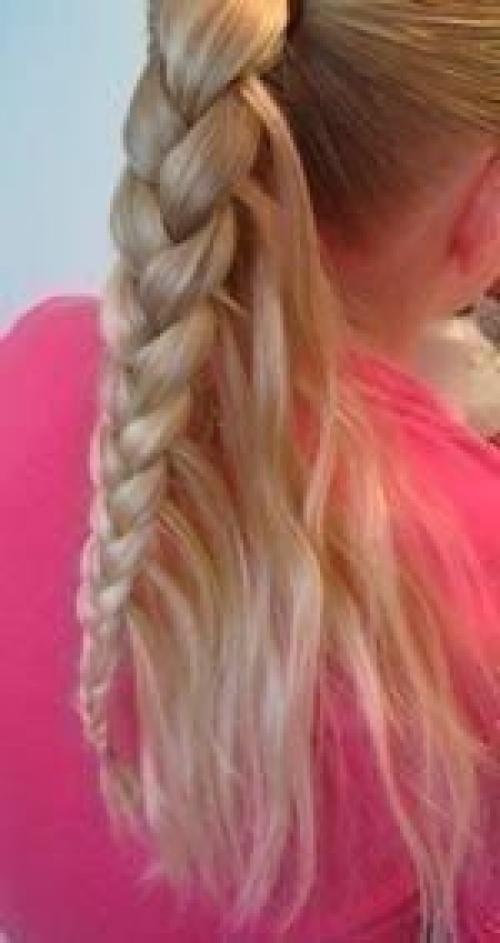 Шикарная прическа. 1. сделайте основной конский хвостик в том месте, где пожелаете и завяжите его эластичной резинкой. 03 Шикарная прическа. 1. сделайте основной конский хвостик в том месте, где пожелаете и завяжите его эластичной резинкой. 03