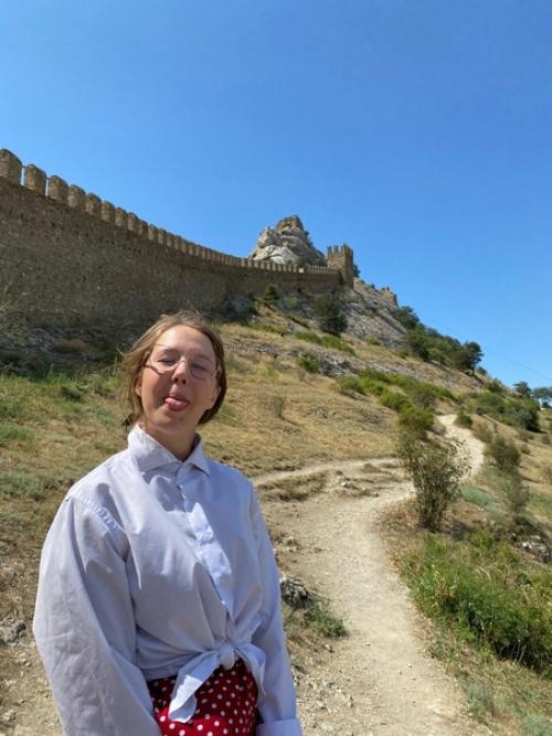 Всегда так интересно, как у людей с отпуска много фото, где они красивые, а точнее идеальная прическа, хорошо сидит одежда, осанка, улыбка …? 02