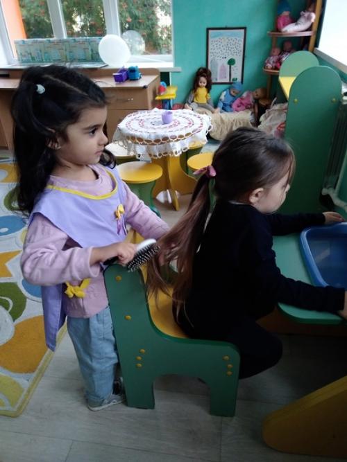 Кто же сделает прическу. 02