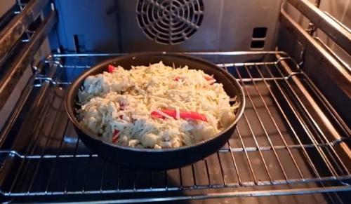 Вторник. Супермаркет. Стою в очереди в кассу. 01 Вторник. Супермаркет. Стою в очереди в кассу. 01