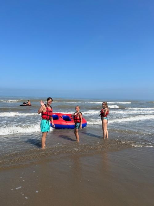 Солнечный Дагестан.  Местные жители, очень гостеприимные и доброжелательные, создали атмосферу нашего отпуска. 06