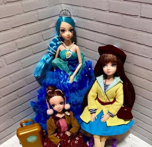 Довольно часто покупаю кукол б/у. для меня очень важно, чтобы кукла после того, как дарила радость ребенку, не была выброшена на помойку. 02