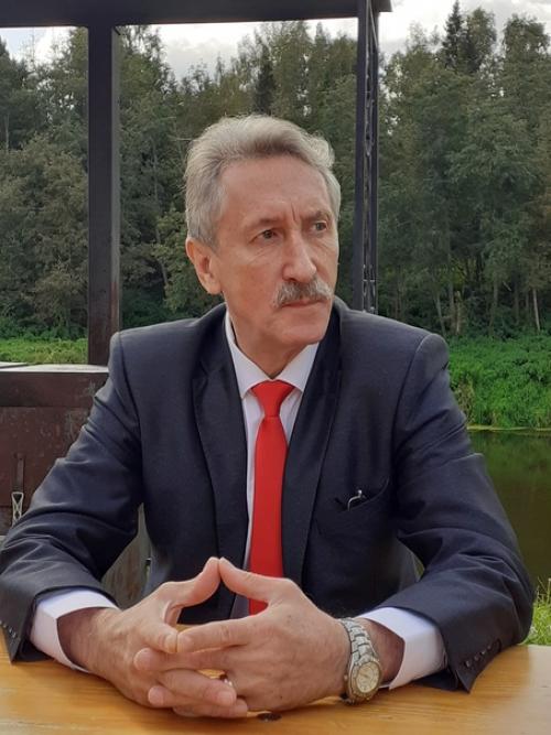 Последние дни лета выдались на удивление тёплыми, солнечными и безветренными. 07