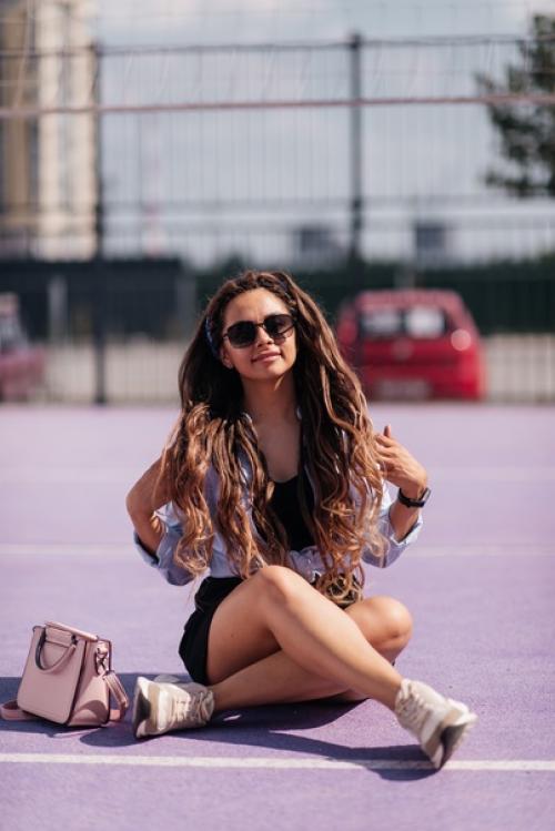 Голливуд. Это причёска популярность в нашем городе набирает. 02 Голливуд. Это причёска популярность в нашем городе набирает. 02