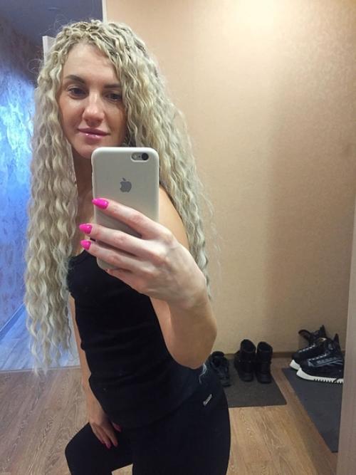 Афролоконы - это прическа, появившаяся недавно, но уже захватившая женские сердца. 01