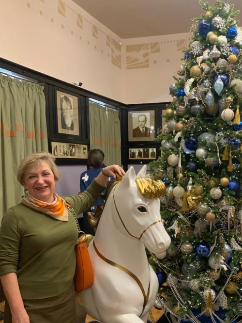 Новый год не экзамен, чтоб стремиться к лучшей отметке, лучшему платью, прическе, особенному столу. 02