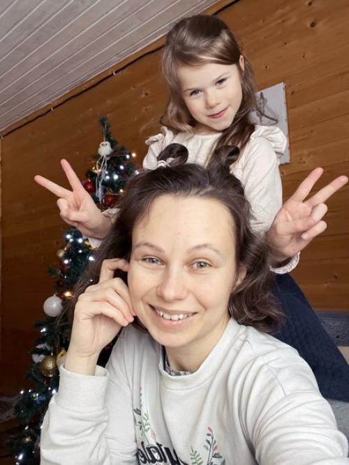 Всегда есть те, кто в любых обстоятельствах, и при любом освещении получается на фото идеально! 01