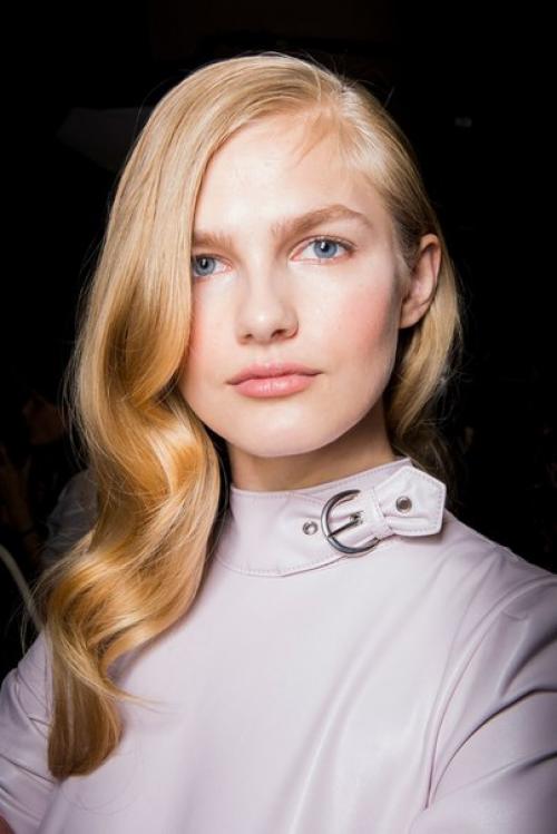 Все самые модные укладки, стрижки и окрашивания 2017 года. 06