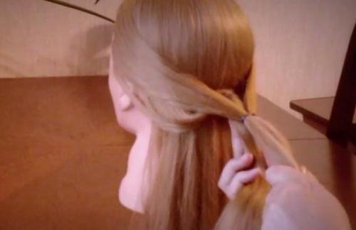 Простая прическа Коса с Резинками (пошаговый урок). 02