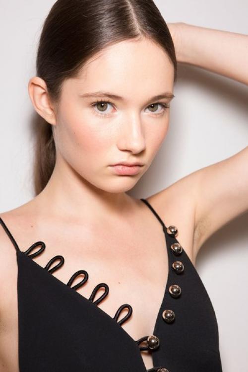 Все самые модные укладки, стрижки и окрашивания 2017 года. 07