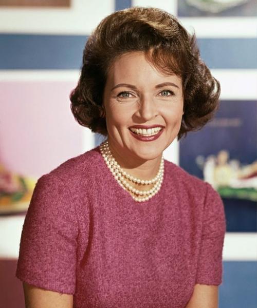 17 января свой 99-й день рождения отправздновала королева комедии легендарная Бетти Уайт. 08