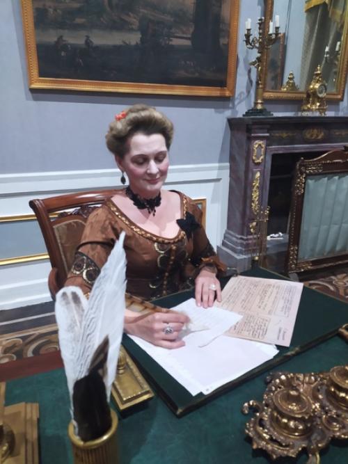 В январе, сразу после праздников, я поучаствовала в съёмках масштабной исторической киноэпопеи. 03