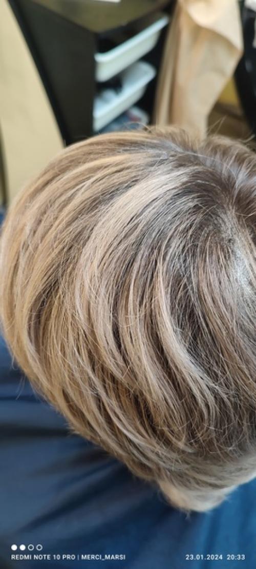 Настоящую женщину, можно узнать даже в глухом лесу туристического похода. 01