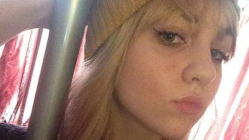 Школьница свои волосы для больных раком детей остригла. 01