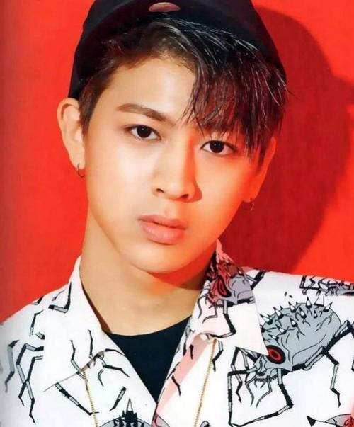 Ikon.  Кто прекрасней всех на свете в Ikon? 03