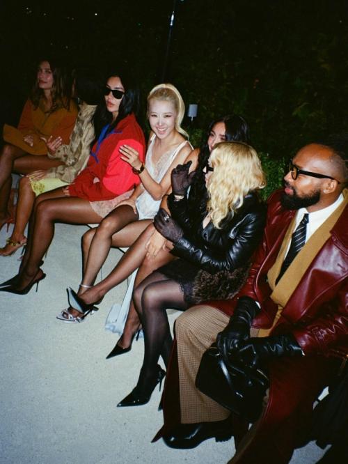 Мадонна на показе Yves Saint Laurent. 01 Мадонна на показе Yves Saint Laurent. 01