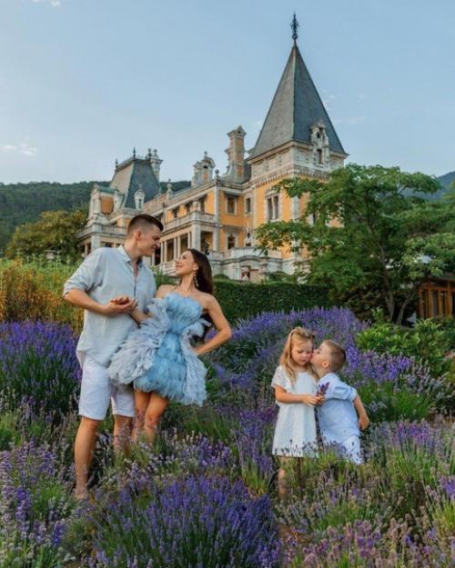 Чекалины - известные блогеры. 04