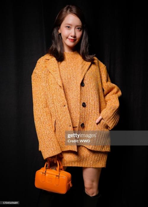 Theqoo фотографии юны от Getty Images с показа MIU MIU S/S 2024. 02