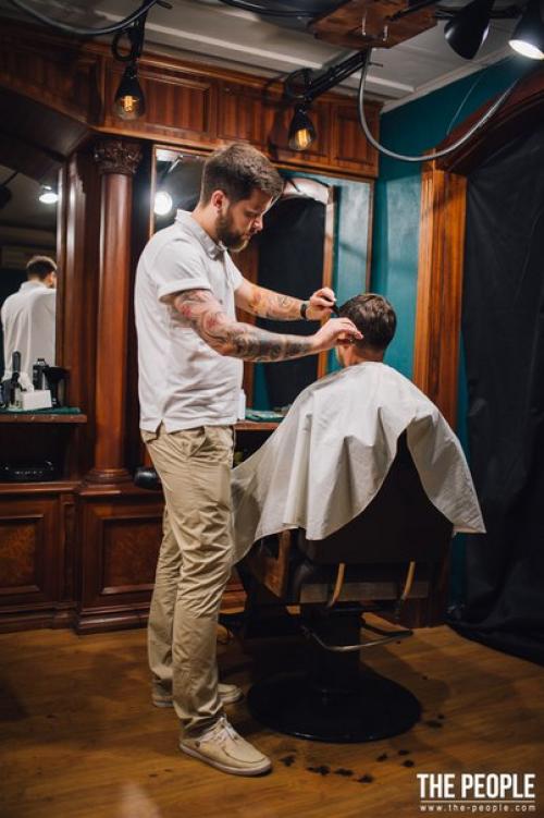 3 барбера, которые знают как из бородатого мужика сделать настоящего джентльмена (начало). 02