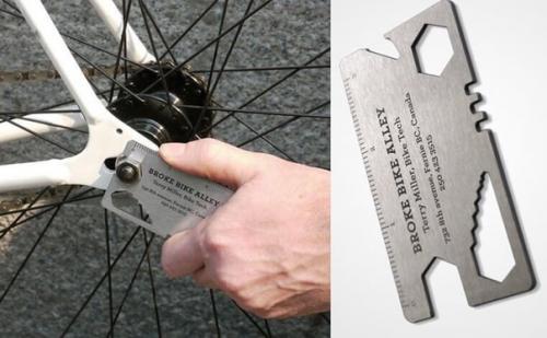 Визитка является весьма важной частью маркетинговой кампании, и от того какой она будет, зависит процветание бизнеса. 06