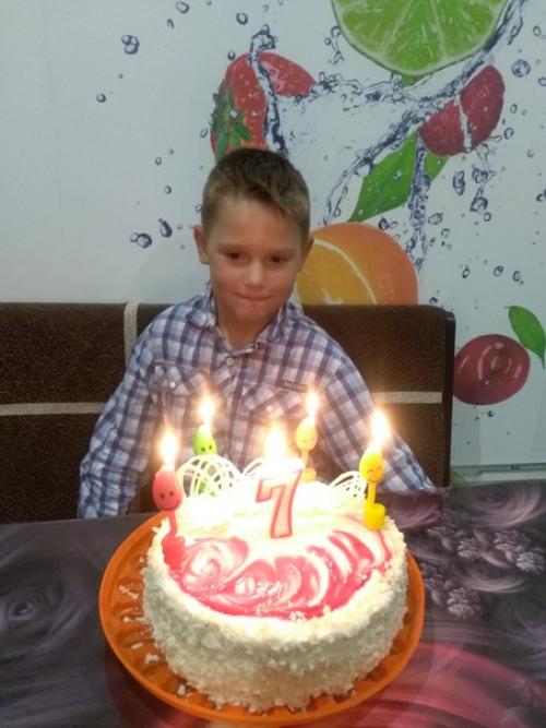 Вырос малыш - сынишка, семилетний парнишка с модной стрижкой! 07