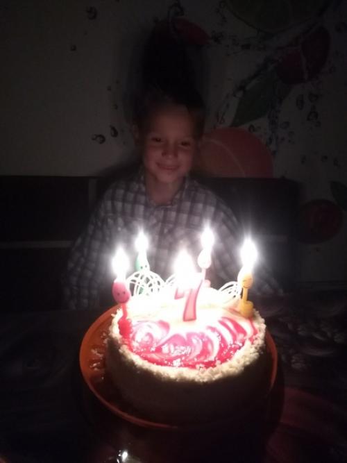 Вырос малыш - сынишка, семилетний парнишка с модной стрижкой! 06