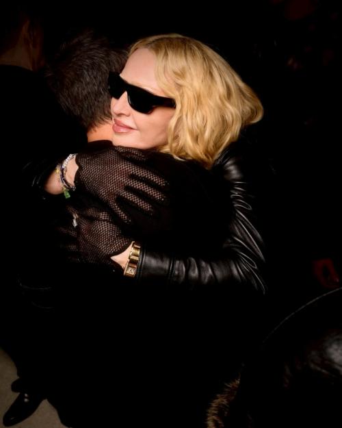 Мадонна на показе Yves Saint Laurent. 05 Мадонна на показе Yves Saint Laurent. 05