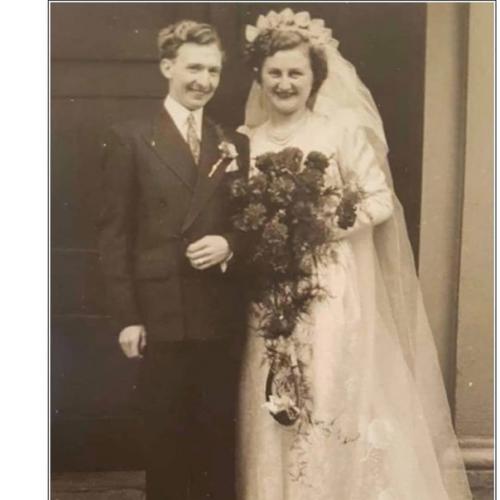 Фотограф устроил фотосессию для супругов, которые вместе 72 года, чтобы показать, как выглядит настоящая любовь. 01