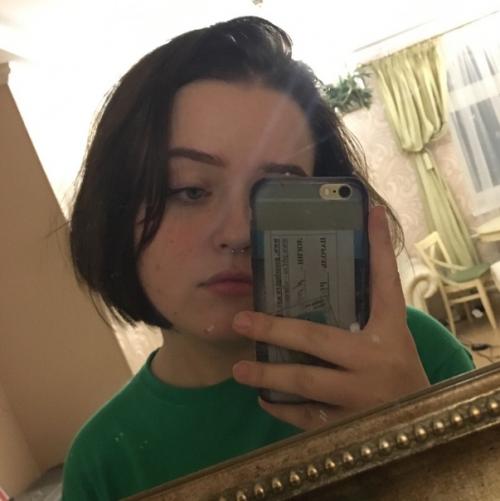 Это обычное каре, у меня такое же, ток чуть покороче. 01