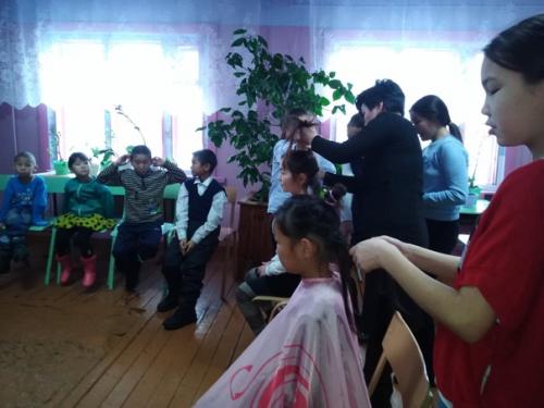 п/ц челээш организовали благотворительную акцию ко дню всемирного дня ребенка Подари Красоту. 03