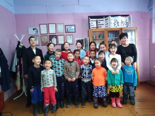 п/ц челээш организовали благотворительную акцию ко дню всемирного дня ребенка Подари Красоту. 05