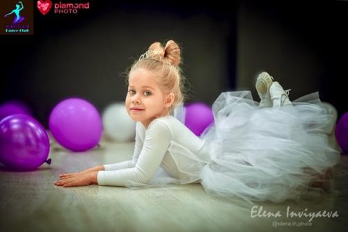 Каждая девочка в детстве мечтает стать балериной. 02