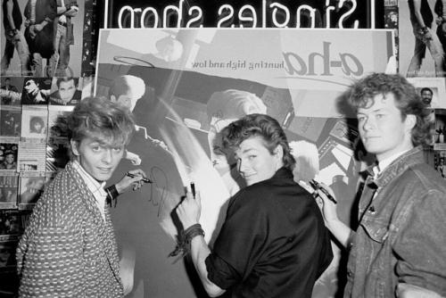 Бизнес Спереди, Вечеринка Сзади - так говорят американцы о причёске маллет. 06