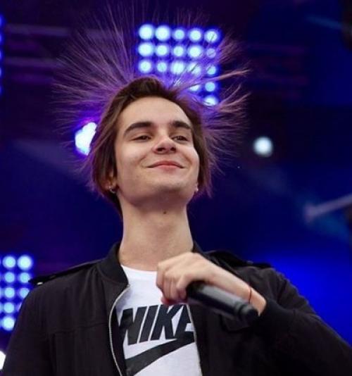 * Прошло две недели *. 01