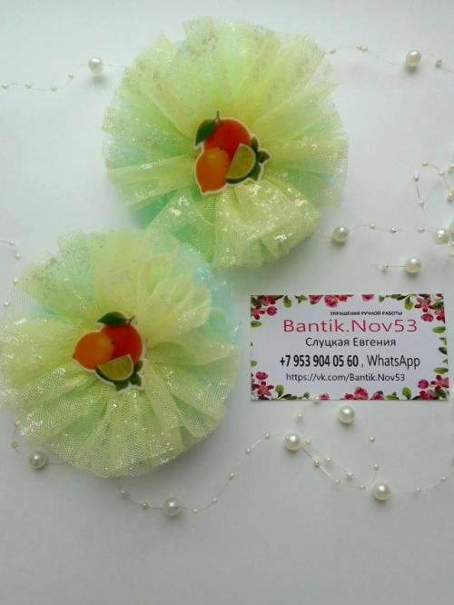 Я мама троих девочек, и я знаю не по наслышке, что такое собрать девочек на праздник. 02