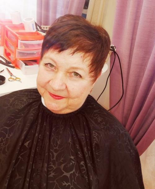 Каскад -  отличный вариант для женщин в возрасте. 01