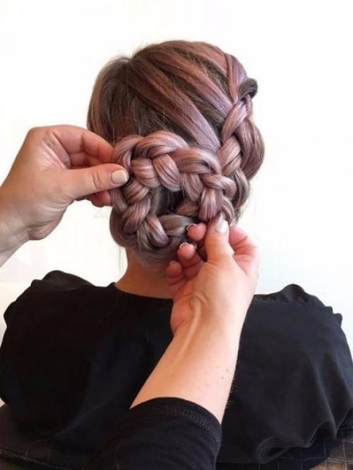 Прическа с цветком из волос. 07