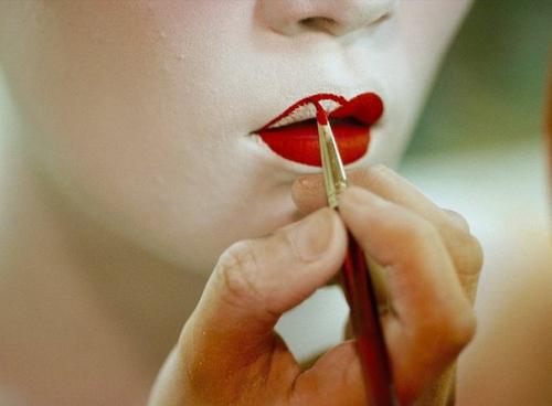 Взгляд на одеяние гейши: больше подготовки, чем изящества. 02 Взгляд на одеяние гейши: больше подготовки, чем изящества. 02