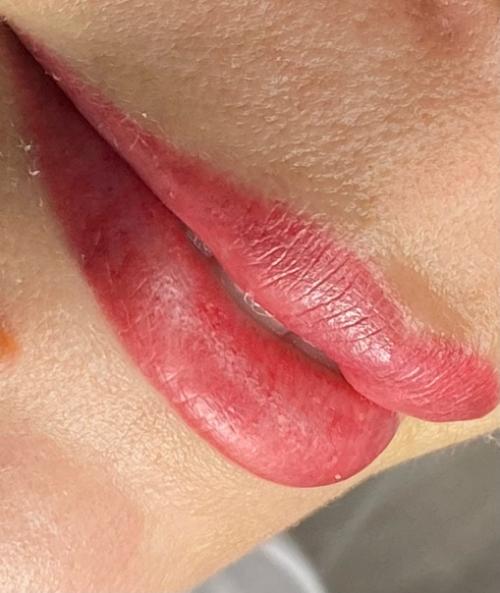 Таким образом, если девушка яркая - ей хочется быть яркой во всем! 01