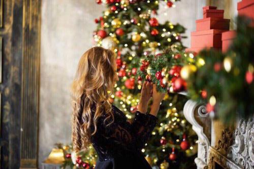 Дорогие девушки!  Специально для вас, мы организовали предновогодний фото - день! 08