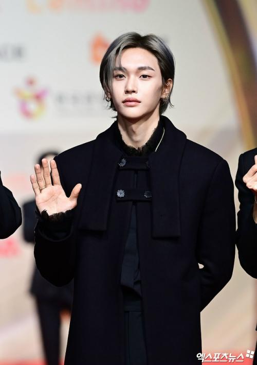 251225: Gayo Daejeon - Riize на красной дорожке. 05