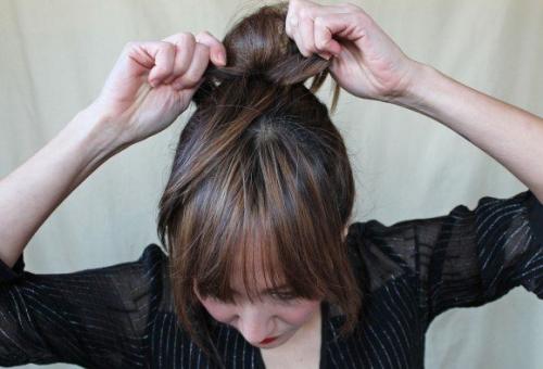 Прическа для обладательниц средних волос? 04