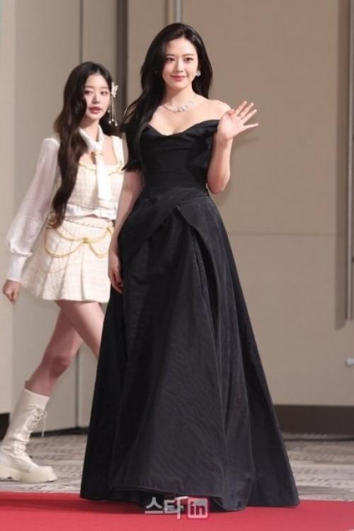 261224: SBS Gayo Daejeon 2024 долгожданный момент ан Юджин. 03