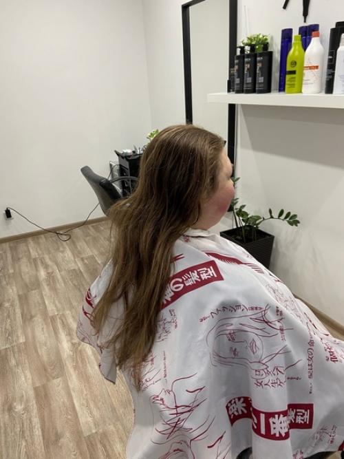 Наступает момент когда длинные волосы уже нет возможности распускать. 02