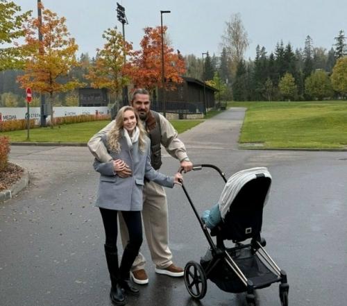 Бывший муж Ксении Бородиной Курбан омаров впервые показал лицо годовалого сына Адама. 01