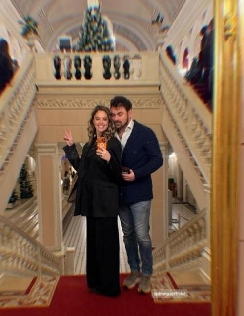 Агата муцениеце публично восхитилась Петром дрангой: 