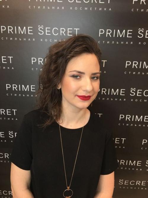 Бесплатно?  Ищу моделей на макияж и отработку прически. 04